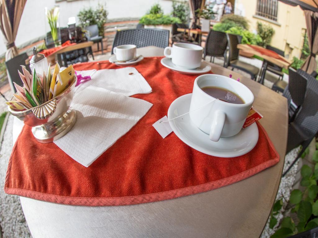 Hotel Aurora Floransa Yemek fotoğraf